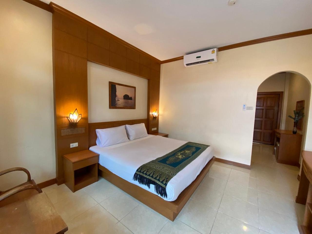 Baan Sudarat Hotel Phuket Room photo